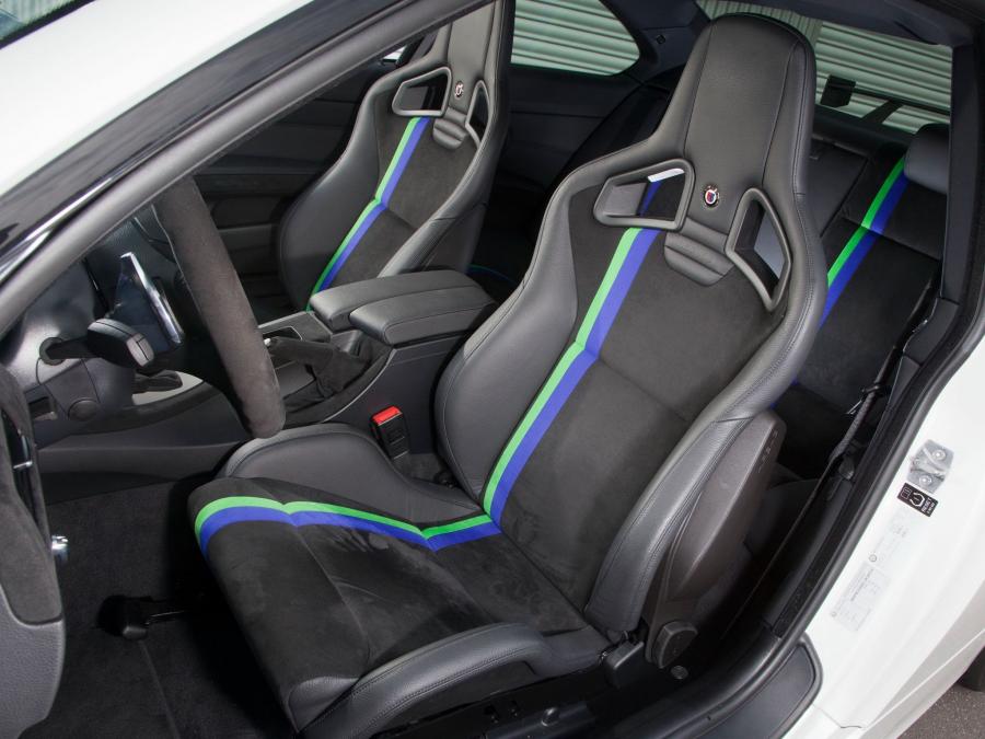 Интерьер Alpina B3 GT3 (E92) 2012 года  (фото 11 из 13)